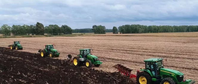 前进在希望的田野上——2018九博体育轮胎农业子午线轮胎田间演示会圆满举办